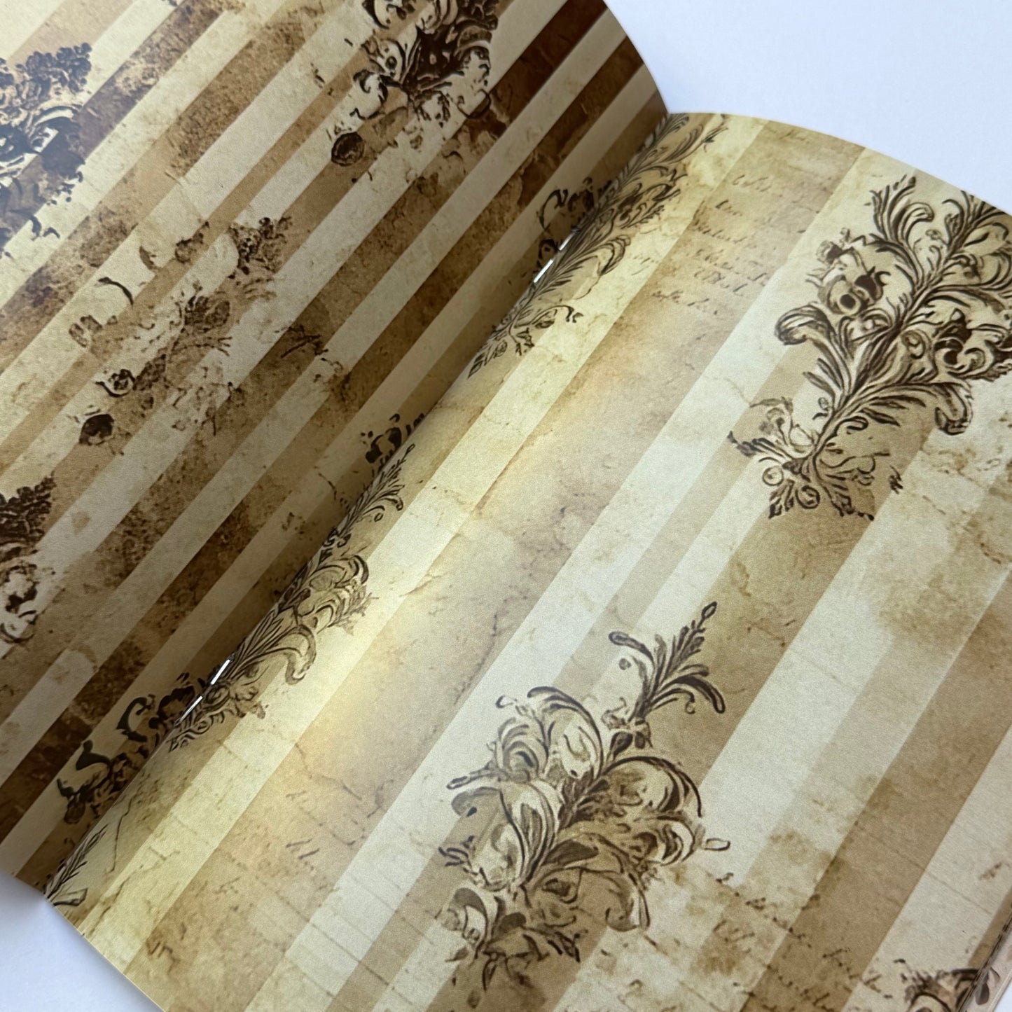 Vintage Lace, Journal fo background scrapbooking , paper magazin, junk journal, scrapbooking,bullet journal, card making.