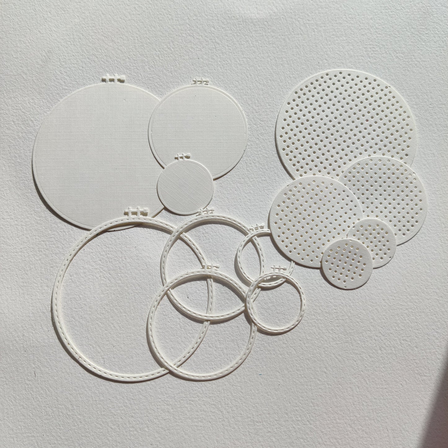1 Pack, DIE cuts frames paper Precuts Pressed Flower Material Paper scrapbooking , Suitable For DIY Decoration Of Journals, Journaling.