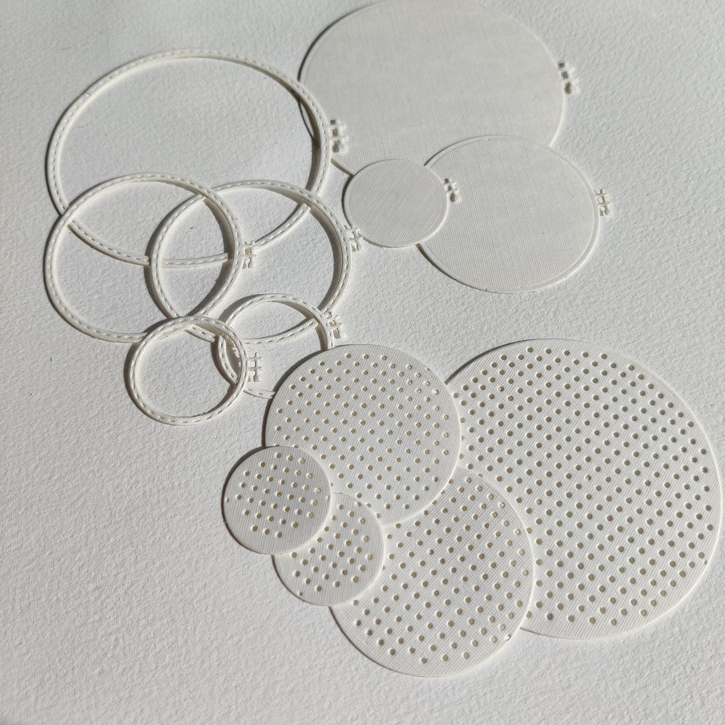 1 Pack, DIE cuts frames paper Precuts Pressed Flower Material Paper scrapbooking , Suitable For DIY Decoration Of Journals, Journaling.
