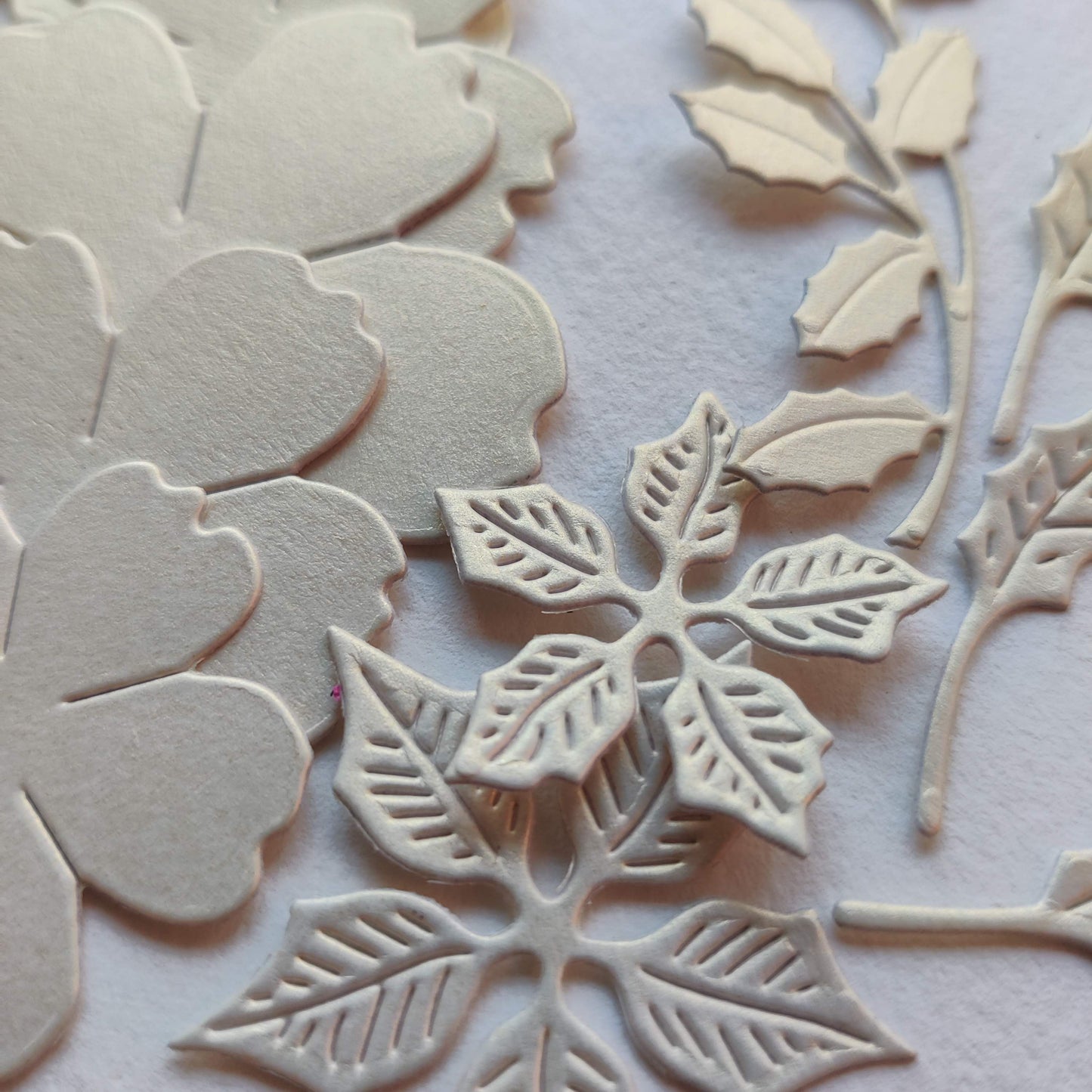 1 Pack, DIE cuts Christmas frames perle paper Precuts Pressed Flower Material Paper scrapbooking , Suitable For DIY Decoration Of Journals.