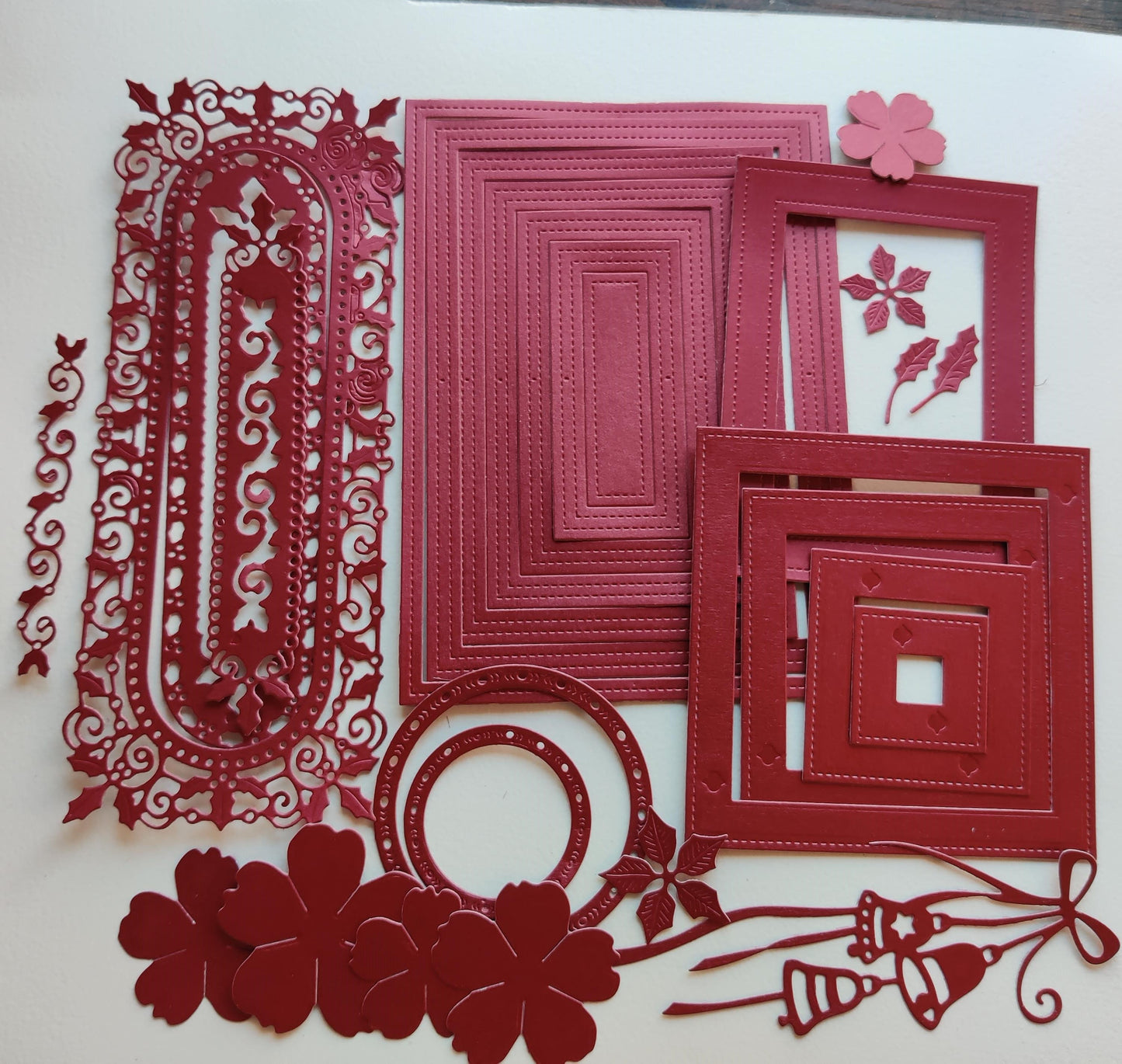 1 Pack, DIE cuts Christmas frames perle paper Precuts Pressed Flower Material Paper scrapbooking , Suitable For DIY Decoration Of Journals.