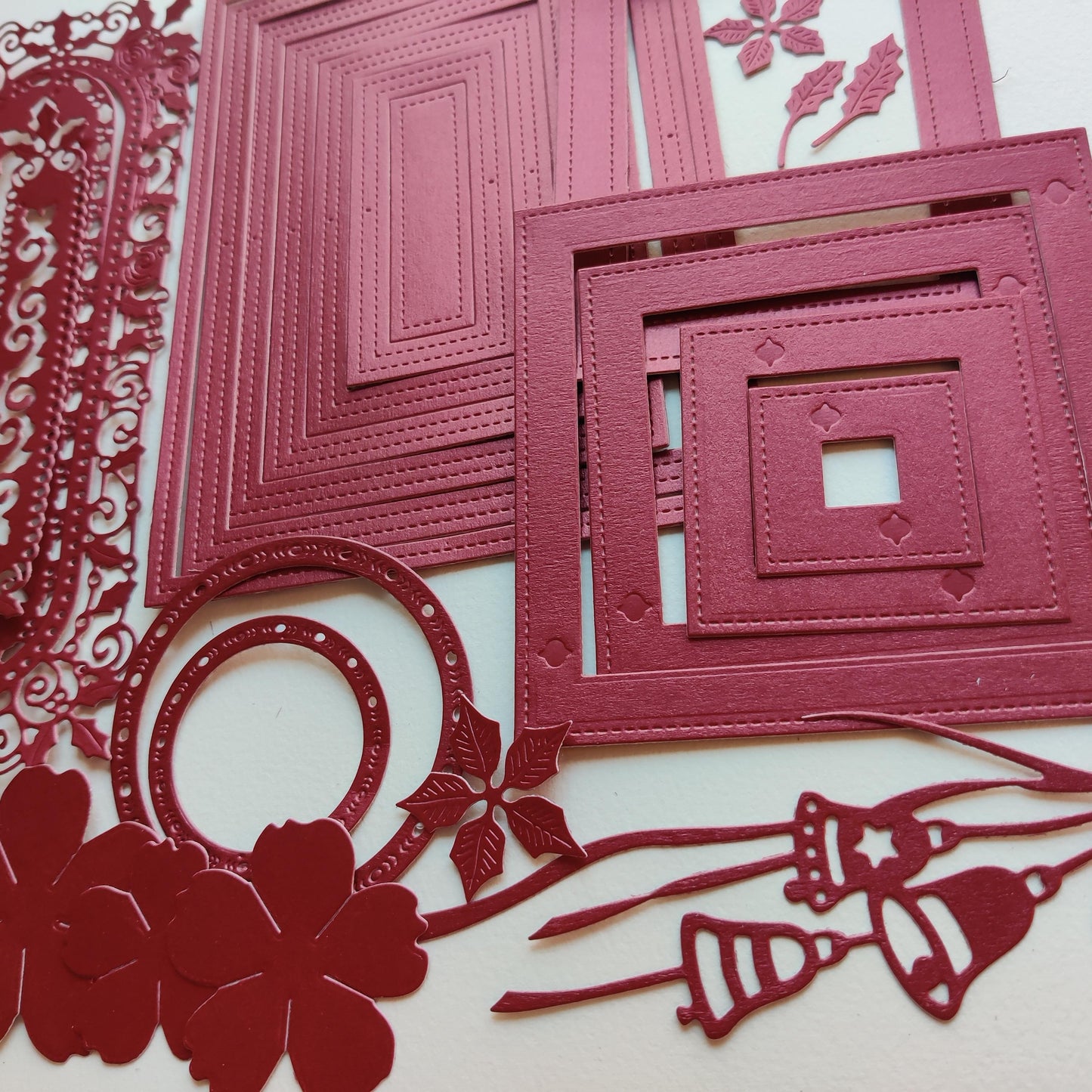 1 Pack, DIE cuts Christmas frames perle paper Precuts Pressed Flower Material Paper scrapbooking , Suitable For DIY Decoration Of Journals.